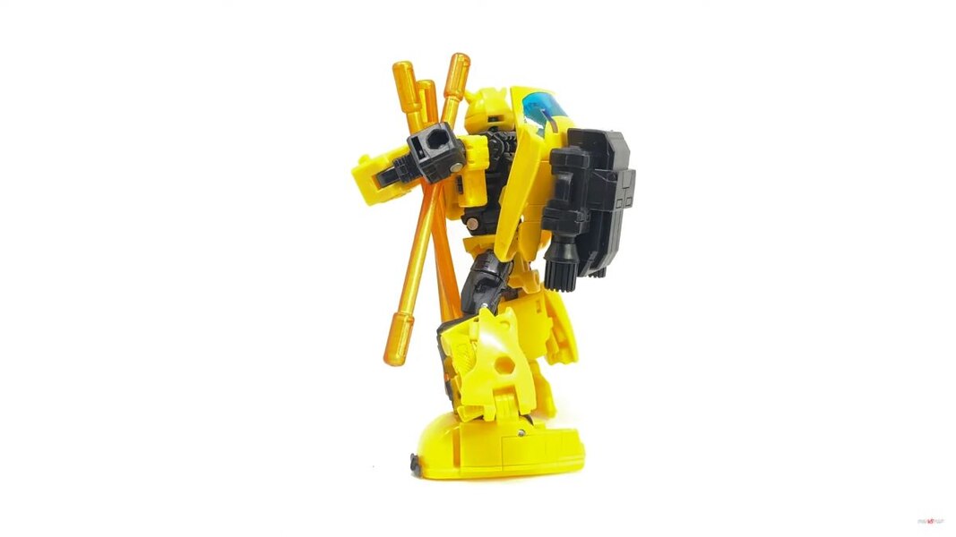 Transformers War For Cybertron Buzzworthy Origin Bumblebee  (17 of 54)